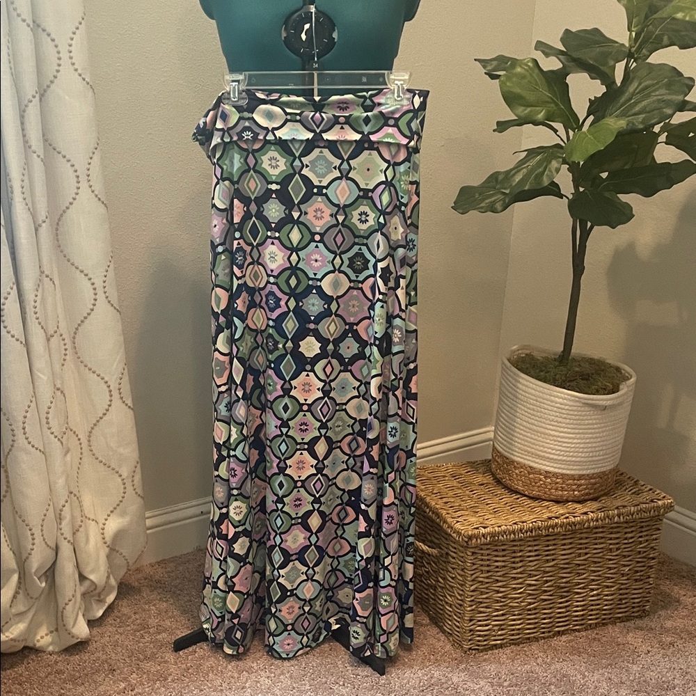 LuLaRoe Navy Maxi Skirt with Pastel Geometric Print Size M
